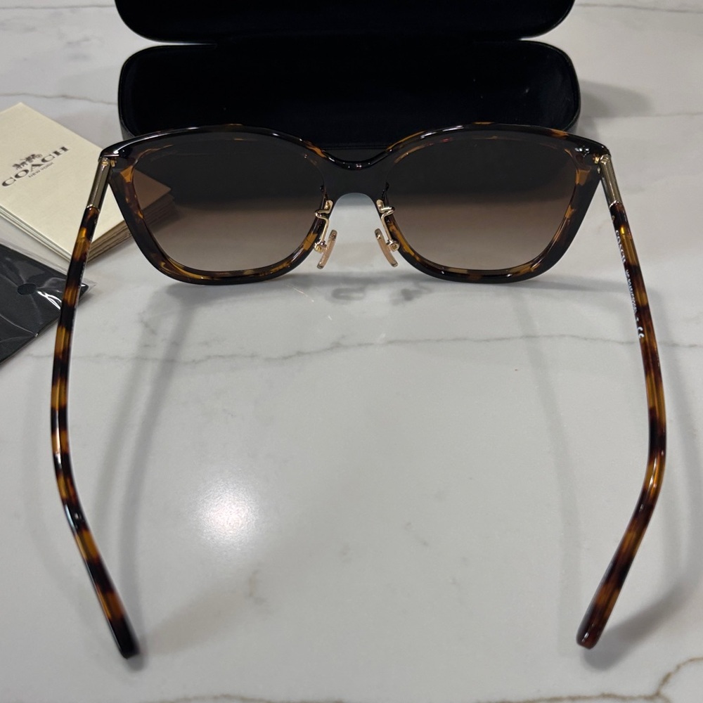 Coach Brown Tortoise Cat-Eye Sunglasses with Brown Gradient Lenses - Picture 5 of 14